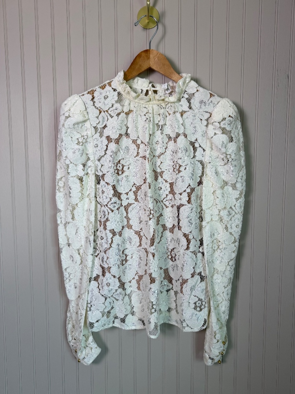 WAYF Ivory Floral Puff Sleeve Top